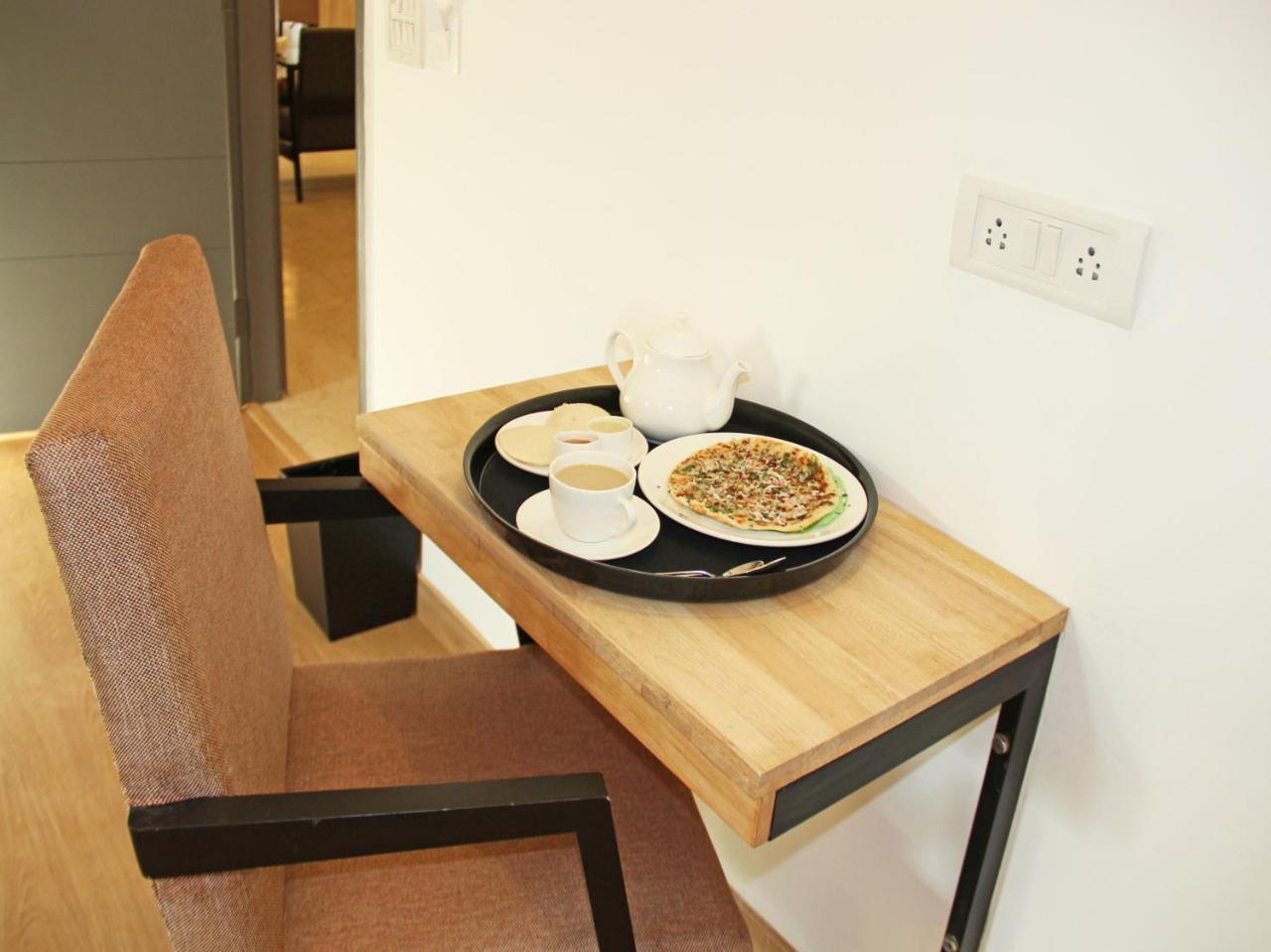 Oyo 9797 Hotel Vbee Plaza Thiruvananthapuram Εξωτερικό φωτογραφία