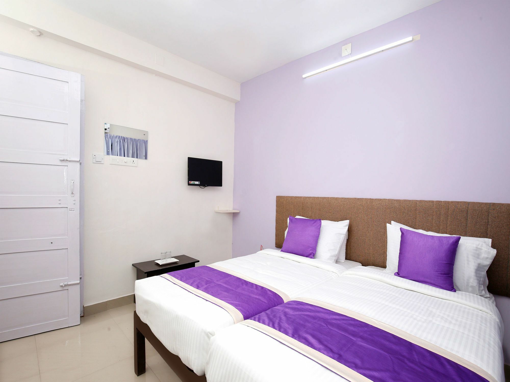 Oyo 9797 Hotel Vbee Plaza Thiruvananthapuram Εξωτερικό φωτογραφία
