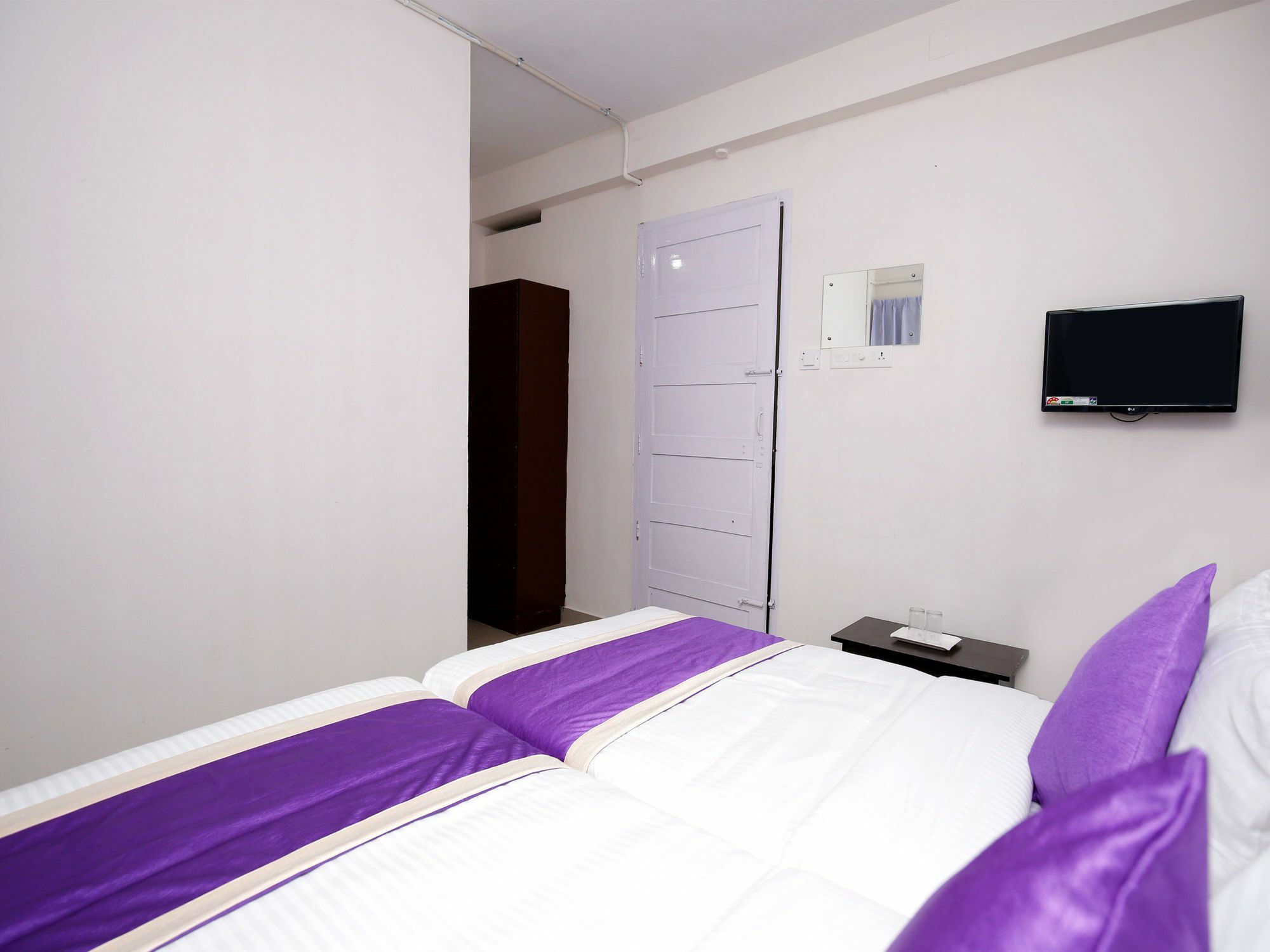Oyo 9797 Hotel Vbee Plaza Thiruvananthapuram Εξωτερικό φωτογραφία