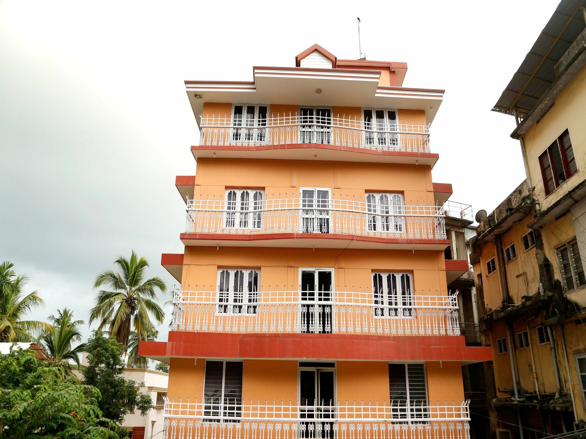 Oyo 9797 Hotel Vbee Plaza Thiruvananthapuram Εξωτερικό φωτογραφία